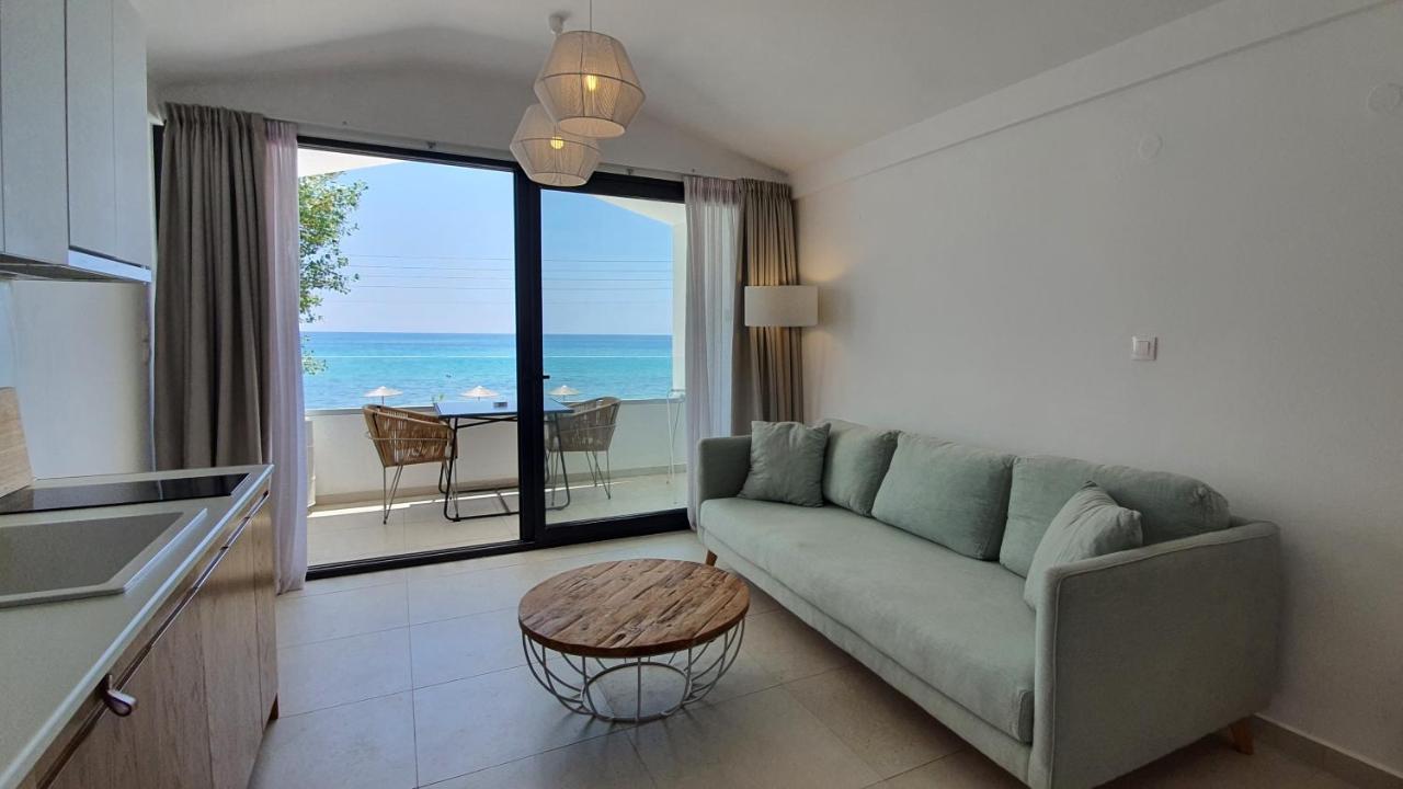 Nea Kallikrateia Thea Suites מראה חיצוני תמונה